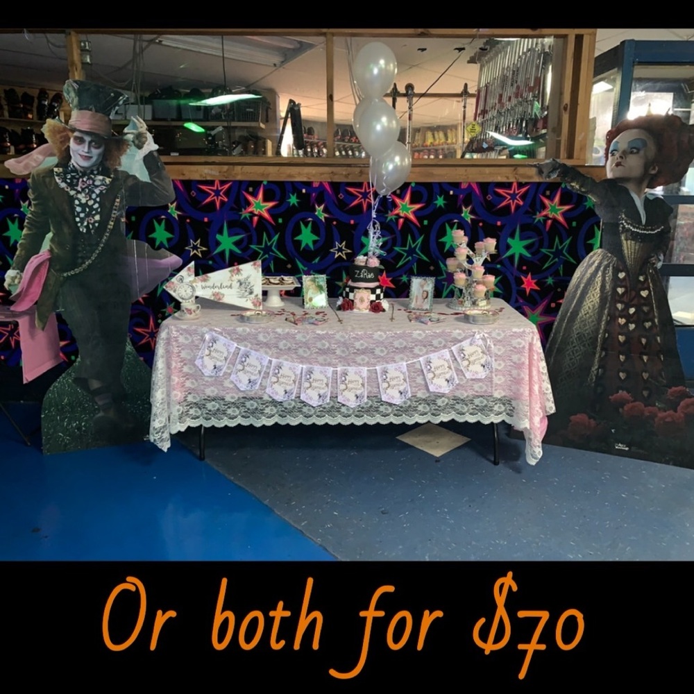 ALICE IN WONDERLAND CARDBOARD CUTOUTS. MAD HATTER & QUEEN OF HEARTS